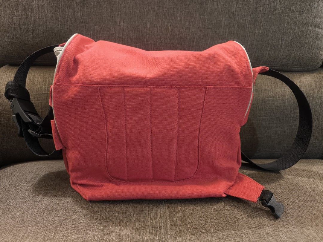 Brand New Crumpler Men Red Messenger Laptop Office Sling Bag 37 cm L x 30 cm