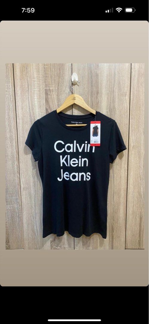 Calvin Klein (Category: Blouses) located in Bauang. Submitted by bamarn (Listing ID 1331663276, Image 1). Description: .