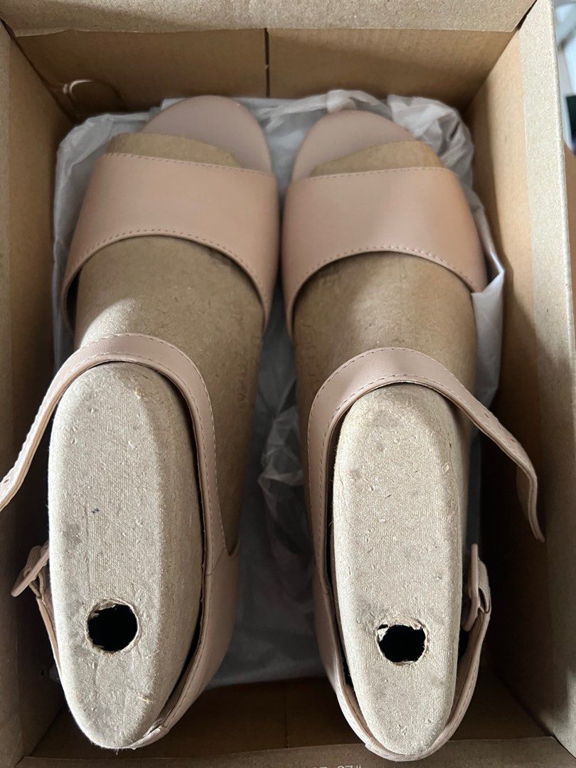 Clarks abigail jane wedge sandal hotsell