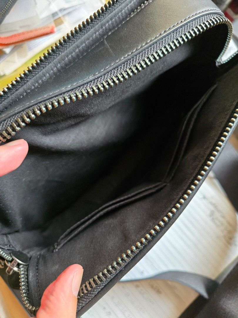 Coach Charter 24 crossbody bag AUTHENTIC (Category: Luxury Bags & Wallets) located in Makati City. Submitted by mann2k (Listing ID 1331600131, Image 3). Description: bought from Coach in Rustan's Shang Sept 2024 for 33-35k. lightly used with some scratches (pictured). will steeply discount if bought with the matching wallet I'm also selling https://carousell.app.link/GAadDkGtONb very negotiable. message me your offers.
