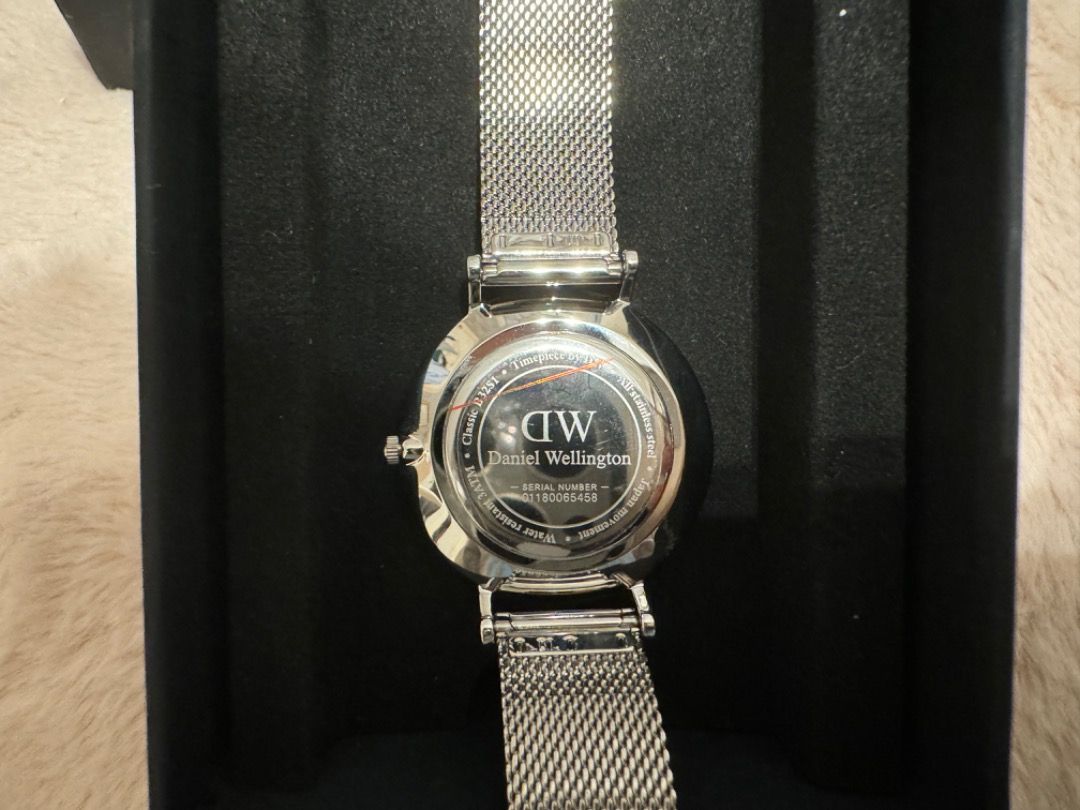 Daniel Wellington Classic B32S1 DW Carousell