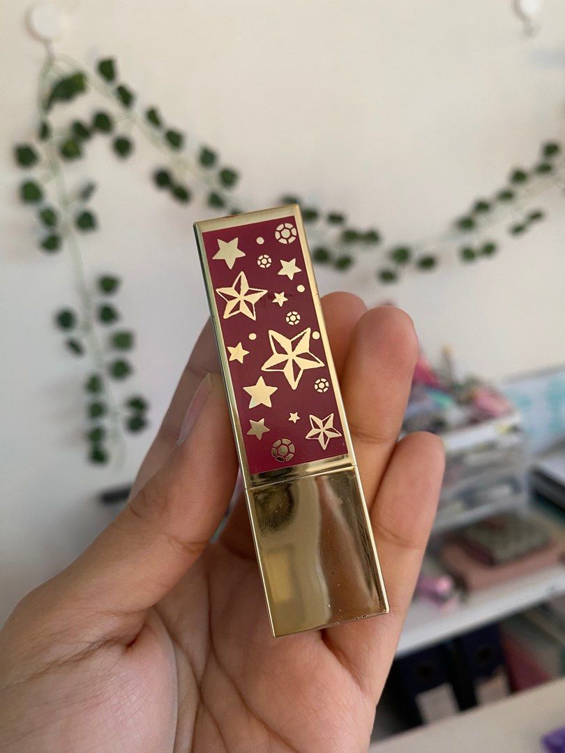 Estee Lauder Limited Edition Lipstick (Category: Makeup) located in Dagupan City. Submitted by zaecos (Listing ID 1331684364, Image 1). Description: Estee Lauder Limited Edition Lipstick Shade: Celestial Nude AC2 Authentic & from the US RFS: Shade doesnt suit me Opened & swatched ONCE on my hand lang. Price is negotiable for sure buyer DM for more pics!.