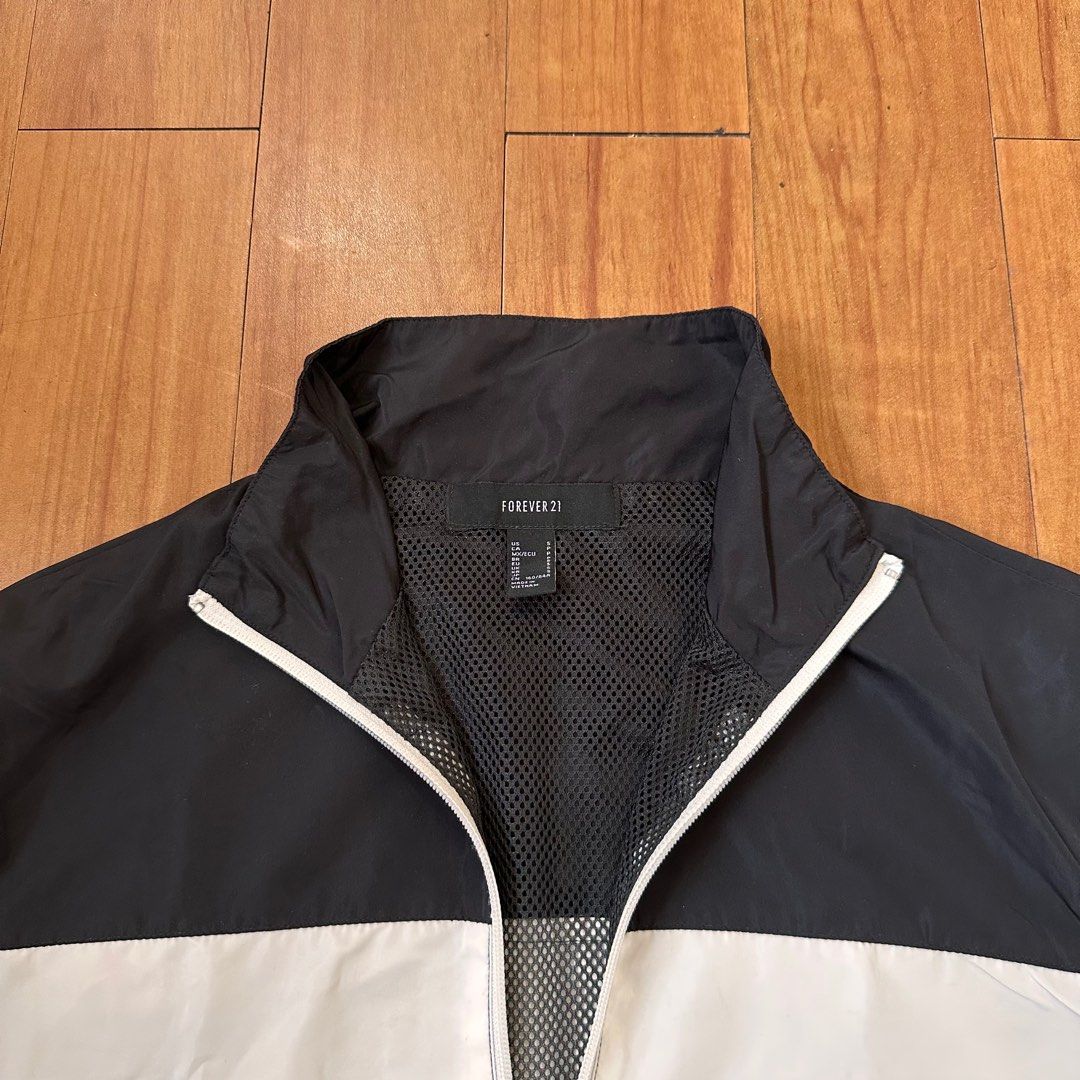 Forever 21 Black and White Windbreaker Jacket Women s Fashion Coats Jackets and Outerwear on Carousell