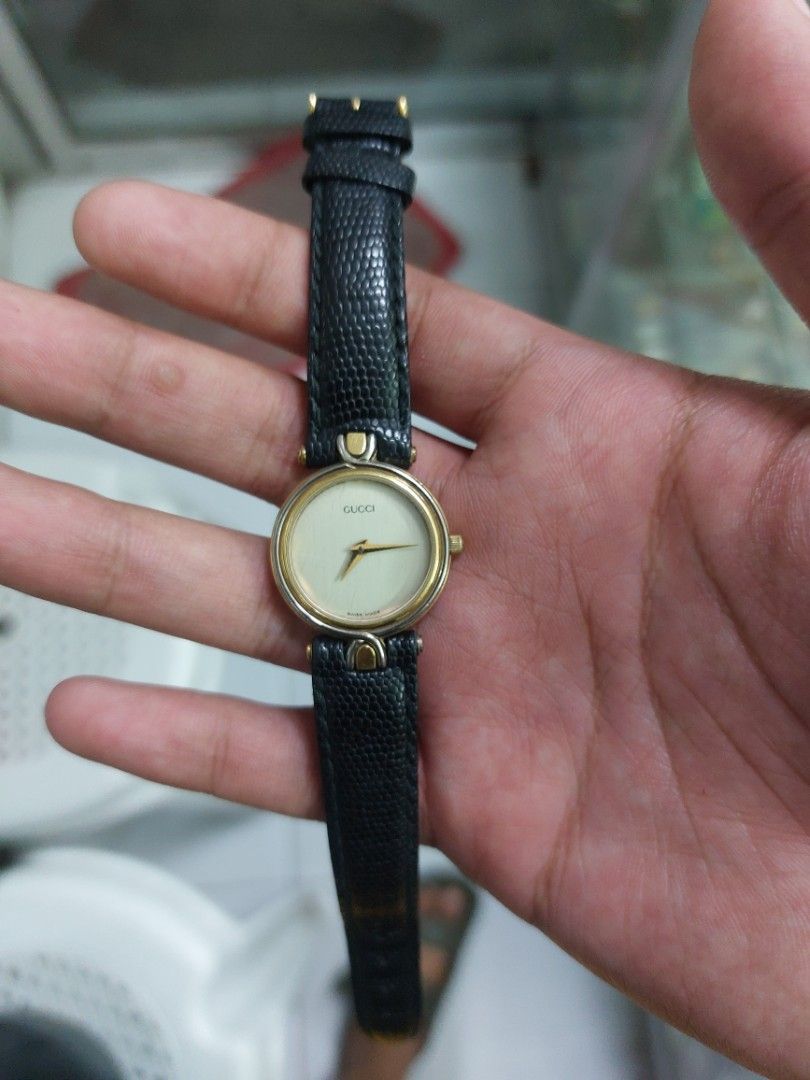Gucci 4500l watch on sale