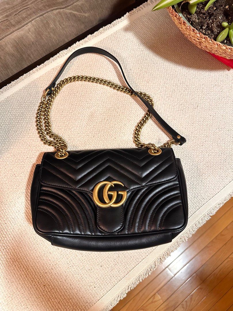 Gucci GG Marmont Medium Shoulder Bag (Category: Luxury Bags & Wallets) located in Legazpi City. Submitted by preloved.lgzp (Listing ID 1331578604, Image 1). Description: Gucci GG marmont medium shoulder bag 💯% Authentic 10/10 condition with dustbag & care card only no dents/damage Bought in US for 1,980$ (108k pesos) arrival in ph is on dec 4, 2024 .