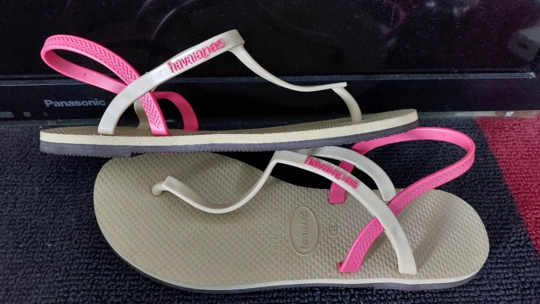 Havianas sandal (Category: Sandals) located in Singapore. Submitted by imei10 (Listing ID 1331627788, Image 2). Description: Bought overseas..
