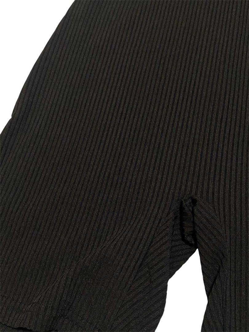KNITTED BODYSUIT (Category: Jumpsuits) located in Manila. Submitted by cookie.declutter (Listing ID 1331695334, Image 2). Description: .