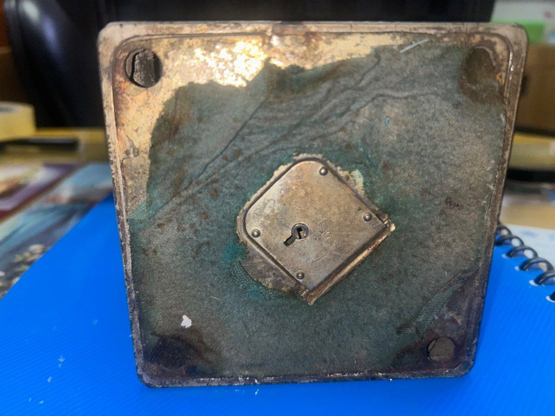 Metal coin BPI (Category: Currency) located in Cebu City. Submitted by houseofprague (Listing ID 1331633736, Image 3). Description: Rare BPI metal coin box.