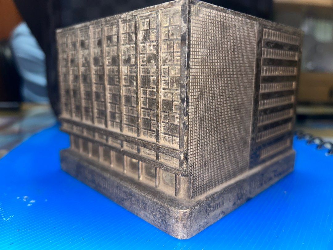 Metal coin BPI (Category: Currency) located in Cebu City. Submitted by houseofprague (Listing ID 1331633736, Image 1). Description: Rare BPI metal coin box.