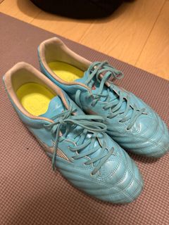 Adidas predator tango 18.1 tr boost 42.5 藍, 男裝, 鞋, 波鞋- Carousell