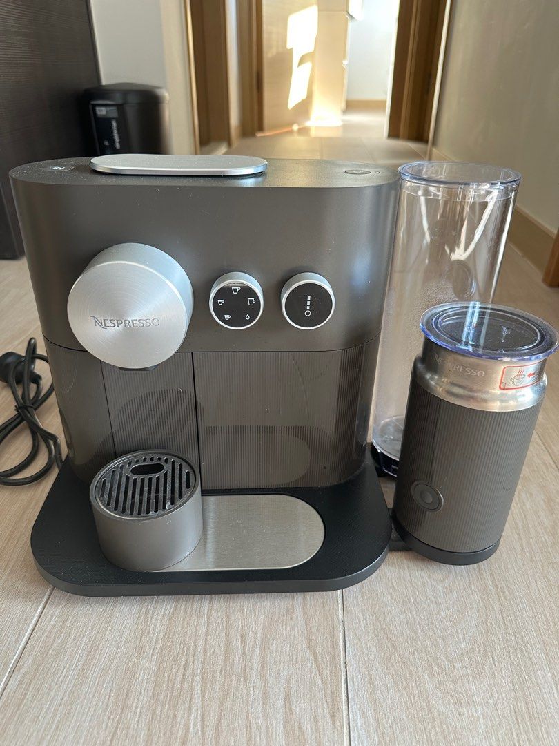 NESPRESSO Expert Milk 進口智能家用全自動膠囊咖啡機含奶泡機, 家庭電器, 廚房電器, 咖啡機及咖啡壺- Carousell