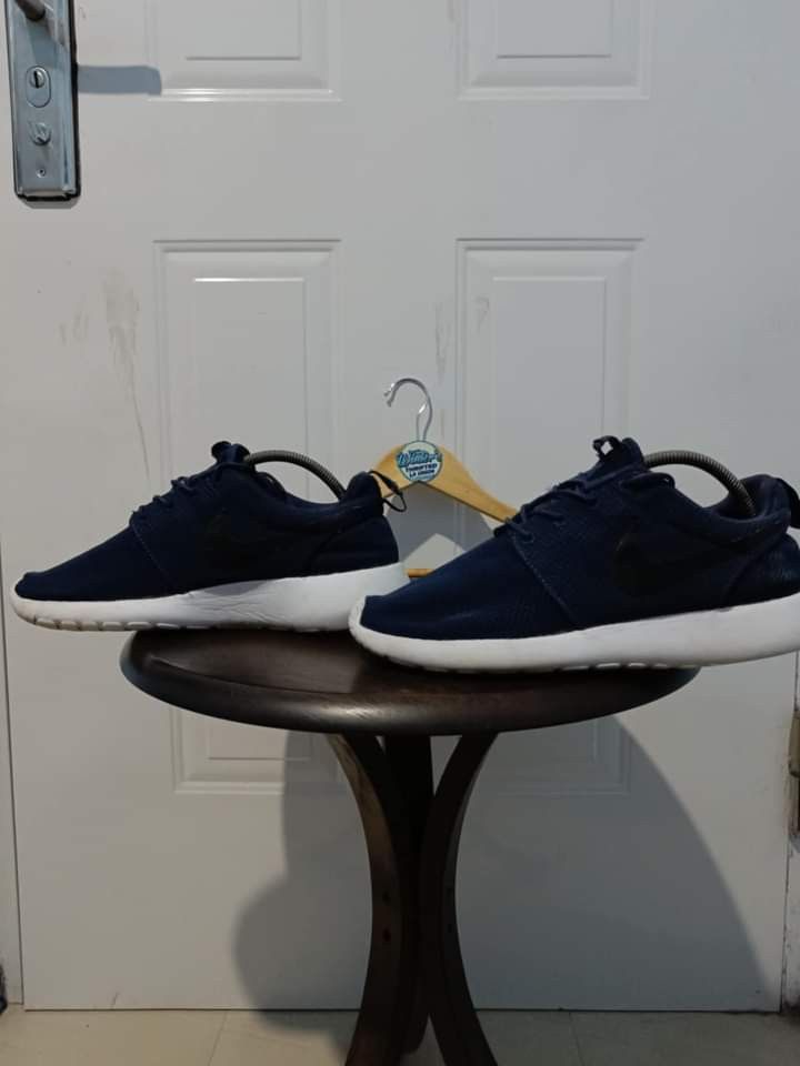 Nike Roshe One Midnight Blue Size 9.5 Us Euro 43 Lite Weight Men s Fashion Footwear Sneakers on Carousell