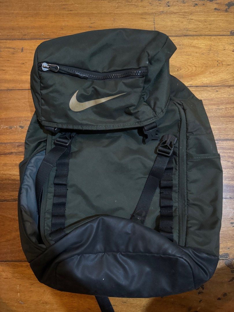 Nike Vaporspeed Backpack Army Green (Category: Backpacks) located in Quezon City. Submitted by mattpiczon (Listing ID 1331640230, Image 1). Description: .