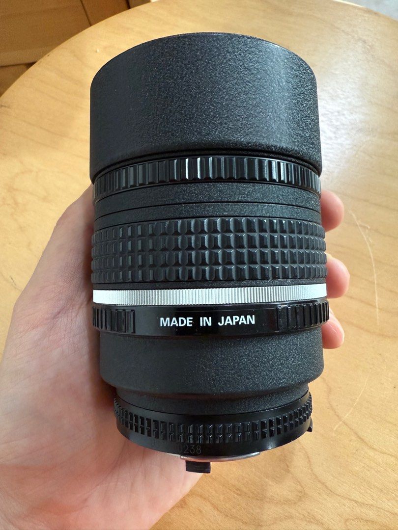 Nikon AF-D 105mm f2 Legendary portrait Defocus control