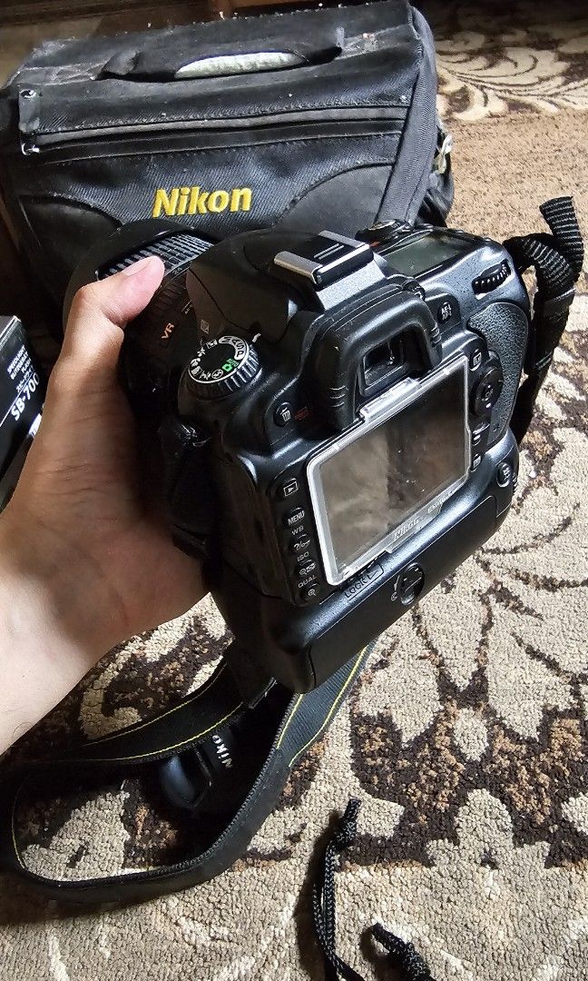 Nikon DSLR D90 (Category: Cameras) located in Cavite. Submitted by jeddk103 (Listing ID 1331600175, Image 2). Description: In good condition Light used camera It has a light scratch due to the protector. Complete set With 2 extra lens Rechargeable battery With a detachable battery. Complete cords Complete bags With camera flash Please see photos for the item included Let me know if interested po.😊 Mode of payment Bank transfer or Gcash.