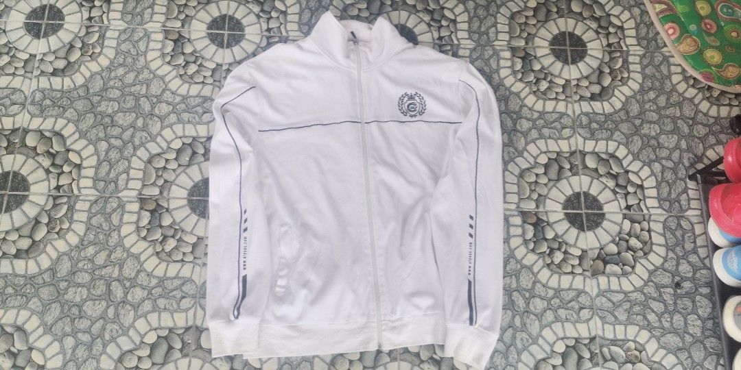 OLYMPIC BRAND JACKET (Category: Hoodies) located in Maria Aurora. Submitted by thriftteeth (Listing ID 1331616515, Image 1). Description: NO ISSUE EXELLENT CONDITION SIZE L-XL.