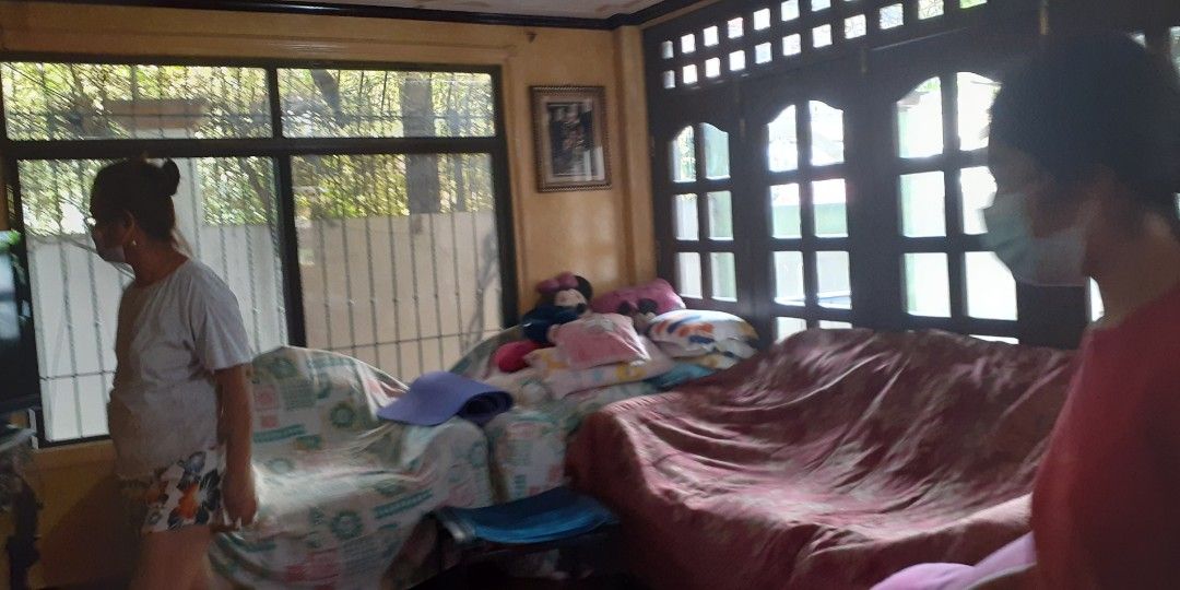 Tandang sora (Category: House & Lot) located in Makati City. Submitted by teresageronimo (Listing ID 1331616043, Image 3). Description: rush sale Bungalow with basement garden corner lot wide road subd.