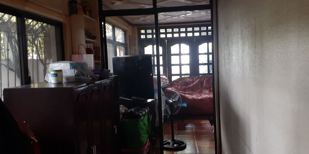Tandang sora (Category: House & Lot) located in Makati City. Submitted by teresageronimo (Listing ID 1331616043, Image 2). Description: rush sale Bungalow with basement garden corner lot wide road subd.