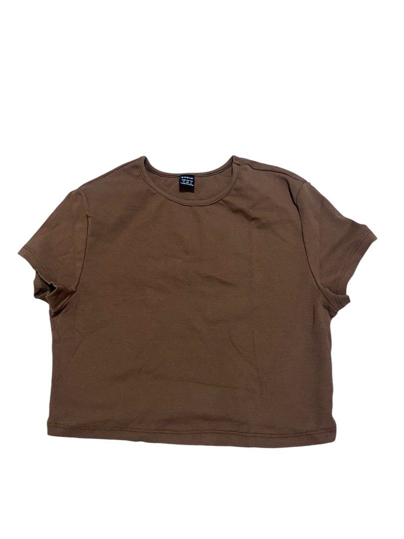 SHORT SLEEVE CROP TOP (Category: Shirts) located in Manila. Submitted by cookie.declutter (Listing ID 1331696439, Image 1). Description: - not my color - color may vary due to lighting.