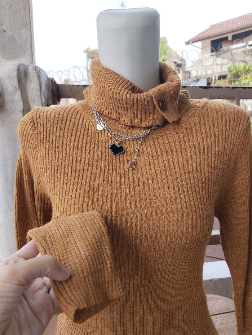 Sweater rajut turtleneck rajut leher kancing turtleneck coklat Fesyen Wanita Pakaian Wanita Baju Luaran di Carousell
