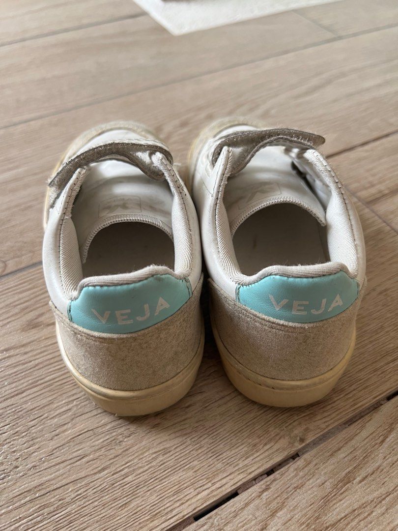 Veja shoes (Category: Babies & Kids Fashion) located in Makati City. Submitted by stufffromkim (Listing ID 1331606580, Image 3). Description: For Age 3.