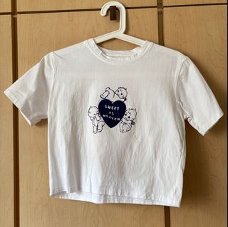 (Category: ) located in . Submitted by buymyclothes0v0 (Listing ID 1331637413, Image 1). Description: .