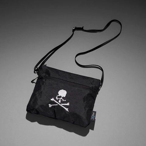 WILD THINGS × MASTERMIND WORLD トートバッグ WILD THINGS × MASTERMIND WORLD TOTE BAG – MASTERMIND TOKYO 公式