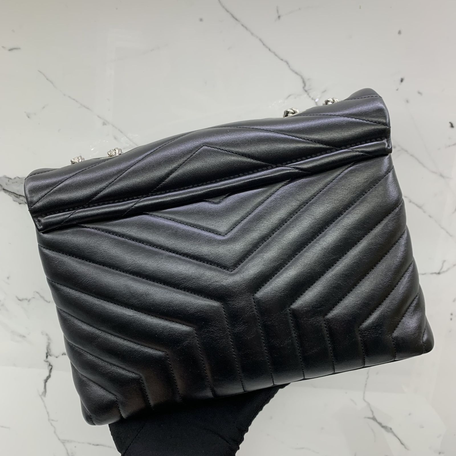 YVES SAINT LAURENT 487216 BLACK MEDIUM LOULOU SHW SHOULDE BAG 247053248 WE