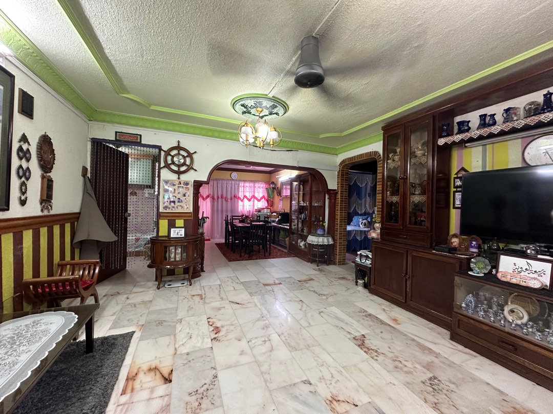 (Category: ) located in . Submitted by AqimMustaffa (Listing ID 1328765957, Image 1). Description: .