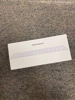 全新 Apple Magic Keyboard