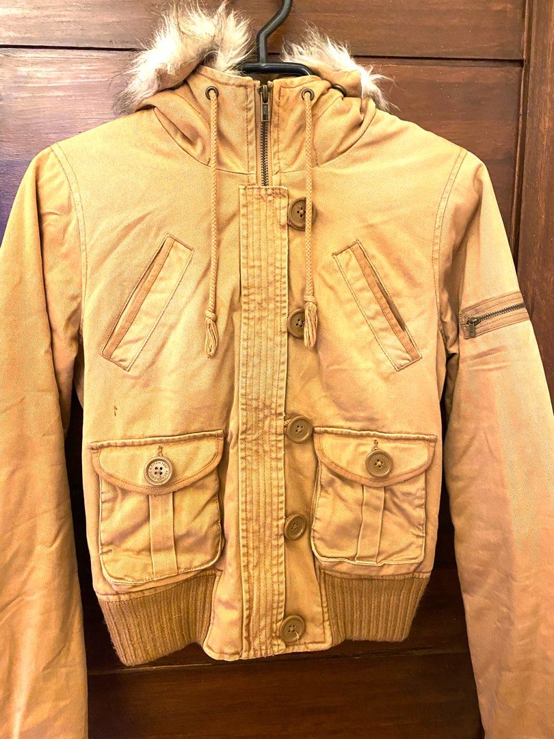 Abercrombie Fitch Brown Jacket Women s Fashion Coats Jackets and Outerwear on Carousell