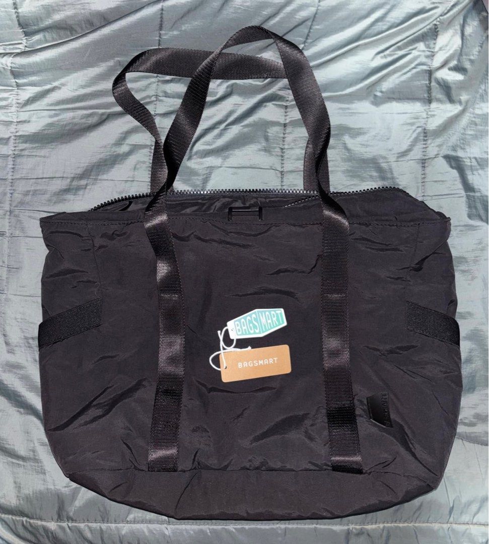 bagsmart tote bag in black (Category: Tote Bags) located in Mandaluyong City. Submitted by elayg (Listing ID 1328745629, Image 1). Description: bagsmart tote bag in black .
