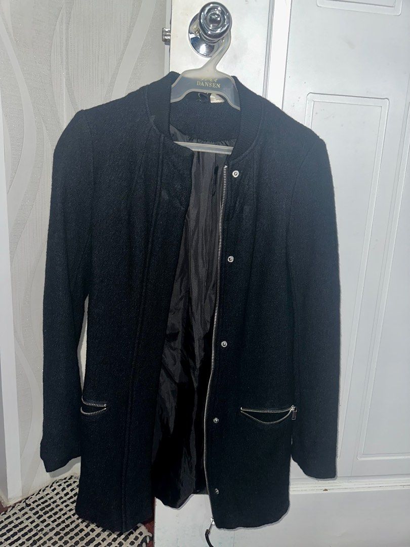Black Coat-like jacket style (Category: Coats, Jackets and Outerwear) located in Quezon City. Submitted by skoom (Listing ID 1328698902, Image 1). Description: Used once or twice in a vacation .