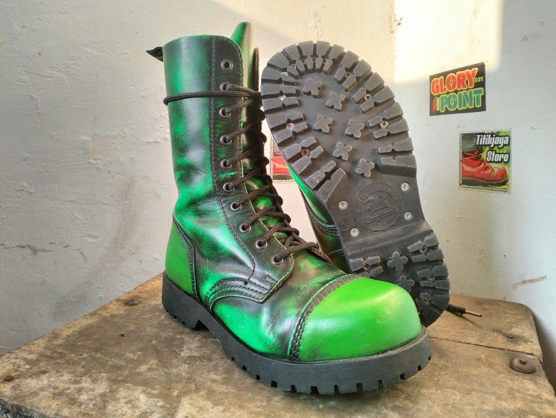 Dr martens braces discount
