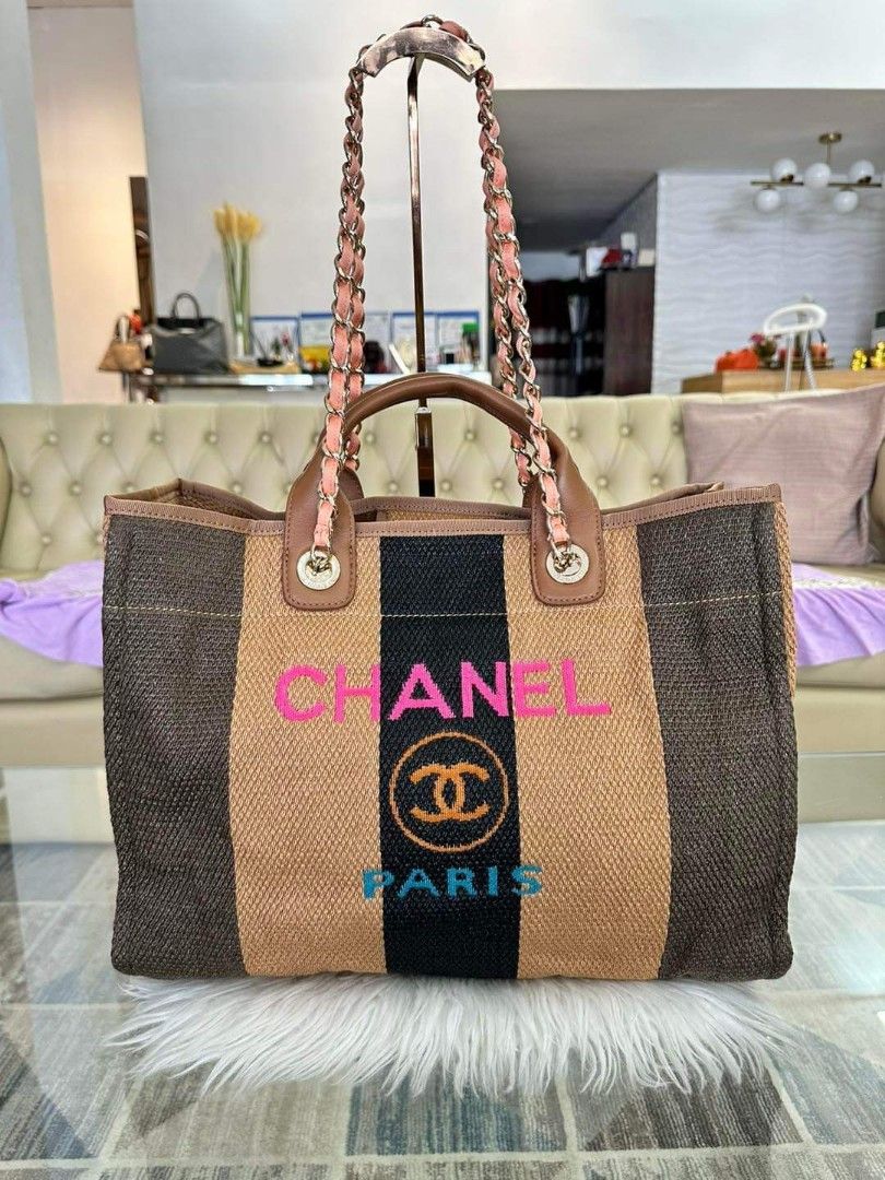 😱Chanel Multicolor Shopping tote (Category: Luxury Bags & Wallets) located in General Santos City (Dadiangas). Submitted by braverabbit.67 (Listing ID 1328688872, Image 2). Description: juSt WOW!!!!😭🙏🏻😱😱 Chanel Multicolor Shopping tote LARGE size like New ORig quality (Store Entry) With Holosticker💯✅ 📌fiRST "𝘾𝙁 𝙋𝘼𝙔‼️firST 𝙎𝙀𝙍𝙑𝙀‼️.