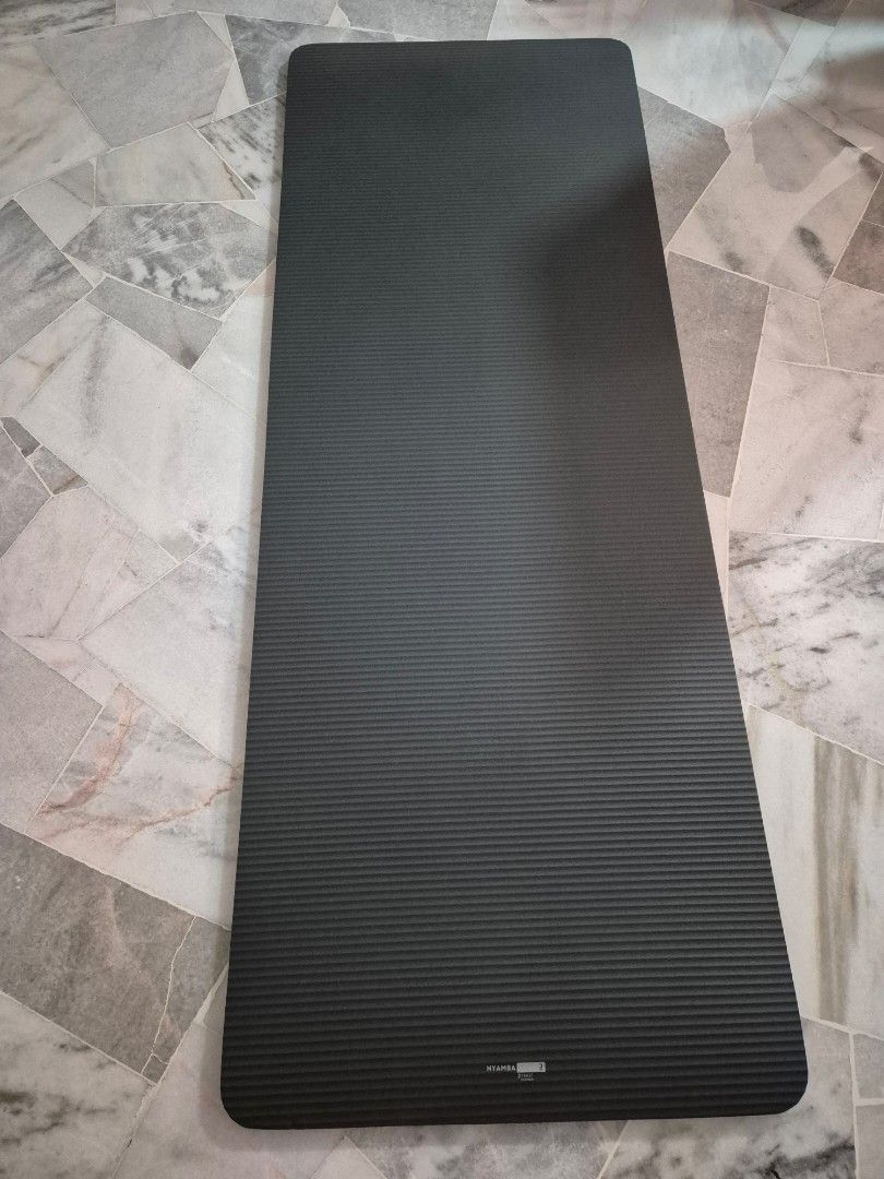 Extra thick & large pilates mat 20mm Decathlon, Sports Equipment