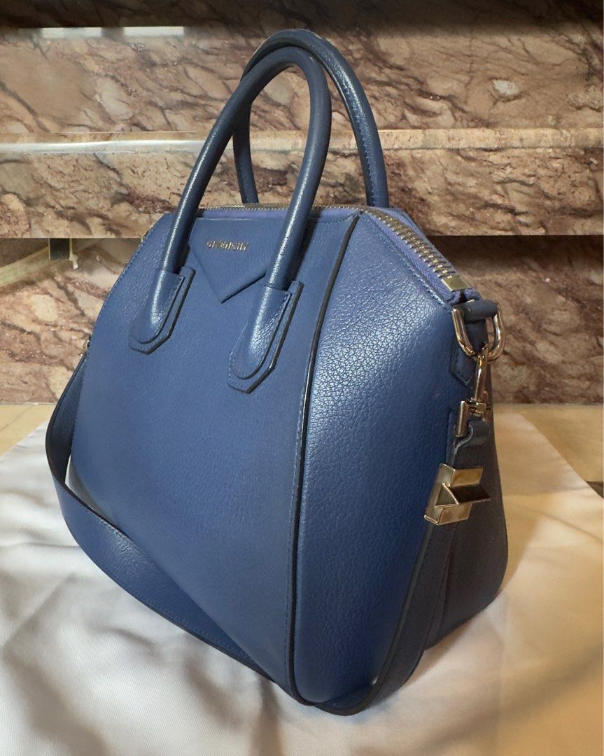 Givenchy Antigona Small Blue Goat Leather SHW, Barang Mewah, Tas - Main Image