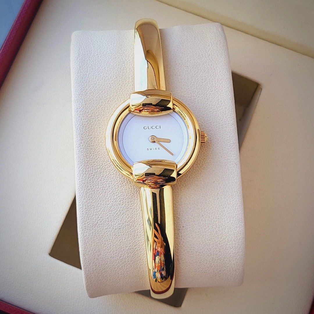 GUCCI 1400L Gold Bangle Watch