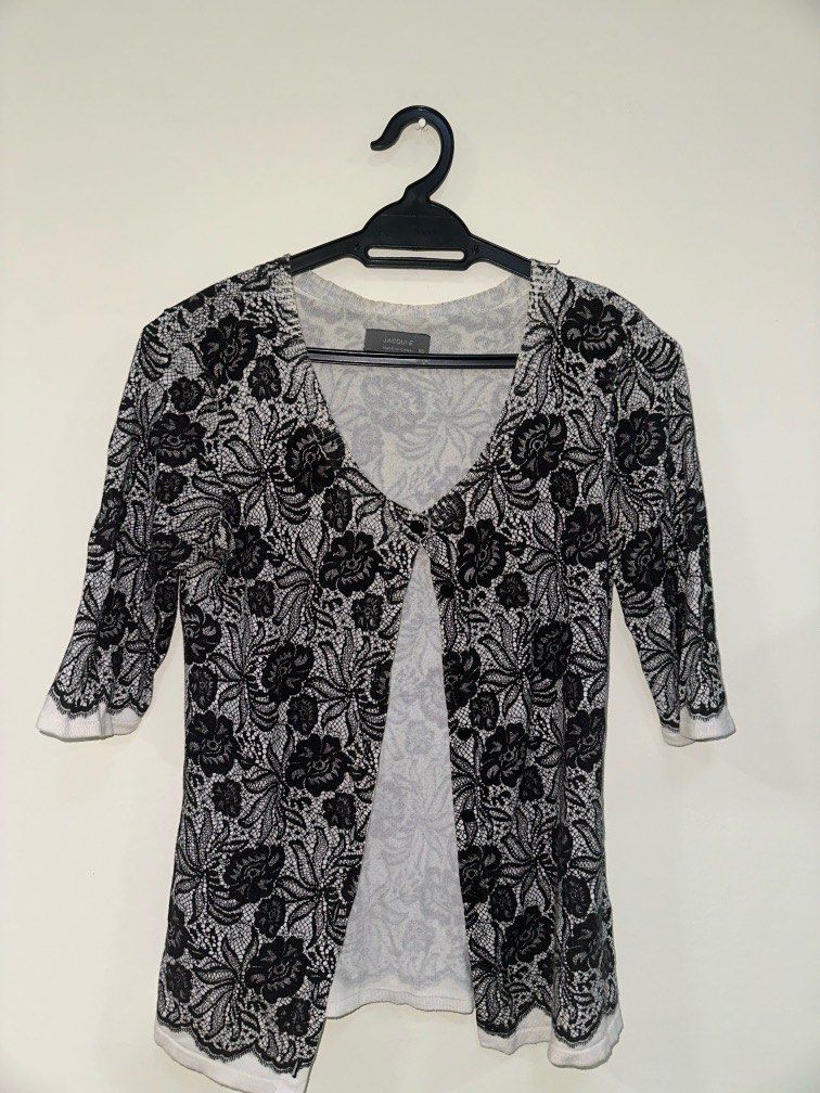 Jacquie e knitwear store