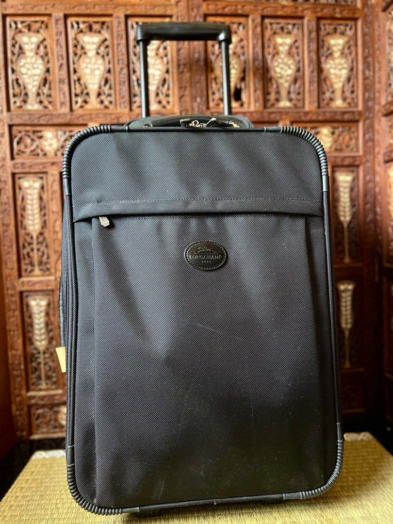 LONGCHAMP CABIN SIZE LUGGAGE (GUC) (Category: Luxury Bags & Wallets) located in Plaridel. Submitted by dane.thrifts (Listing ID 1328638365, Image 2). Description: 2 WHEELED GOOD USED CONDITION PM FOR MORE DETAILED PIC.