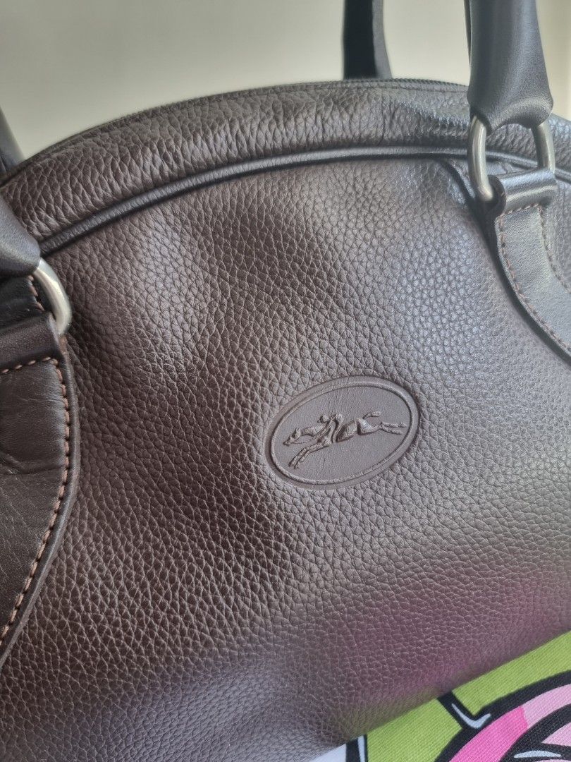 Longchamp Gatsby (brown pebbled leather bag) (Category: Luxury Bags & Wallets) located in Taguig. Submitted by closetraids (Listing ID 1328642667, Image 2). Description: Authentic Longchamp in excellent condition (no flaws). Clean inside out. Classic investment piece.Similar model sells for 315 euros in Vestiaire Collective. RFS: Not using it anymore. I make an effort to ensure the items are fairly priced taking into consideration its original pr