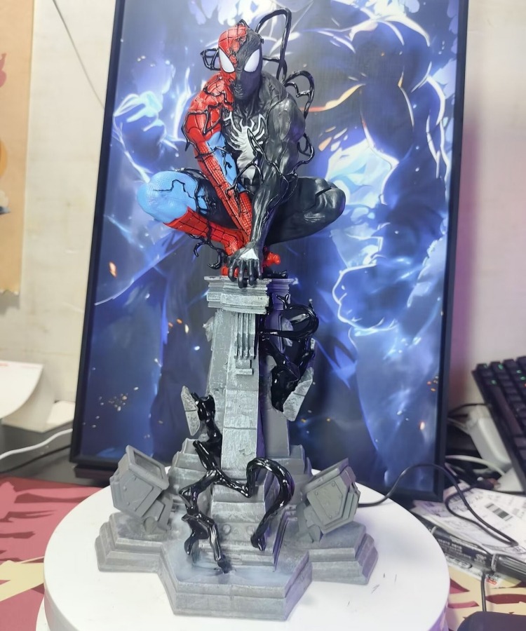 Figurine Venom Articulée 35 Cm - Marvel Spider-Man - Jouet Enfant 2024 - PVC
