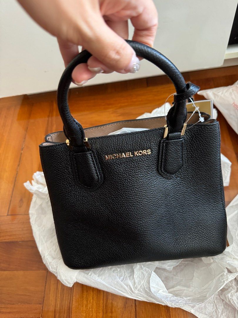 Mk adele medium messenger shop