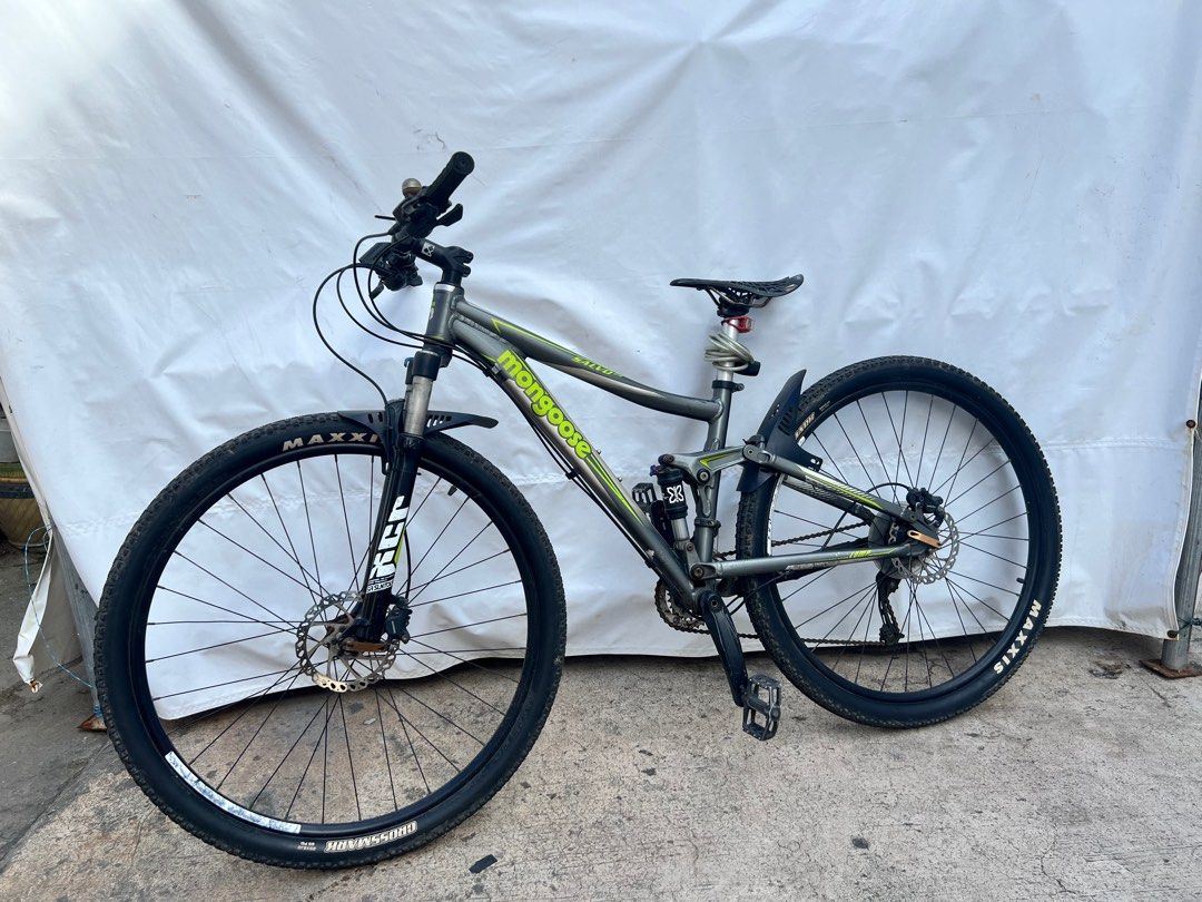 Mountain Bike Full Sus (Category: Bicycles) located in Manila. Submitted by rai.rai2 (Listing ID 1328656512, Image 1). Description: Mountain Bike salvo 29 small frame shimano alivio shifter shimano brakes maxxis tires rfs- ndi n nagagamit hindi laspag dahil ginagamit lang s flat rd. hindi pinag trail flaws - gasgas fork needs to repack .