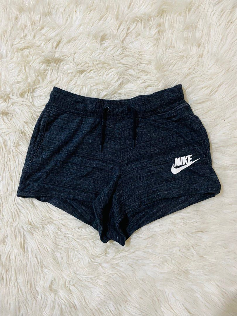 shorts and hoodie set nike