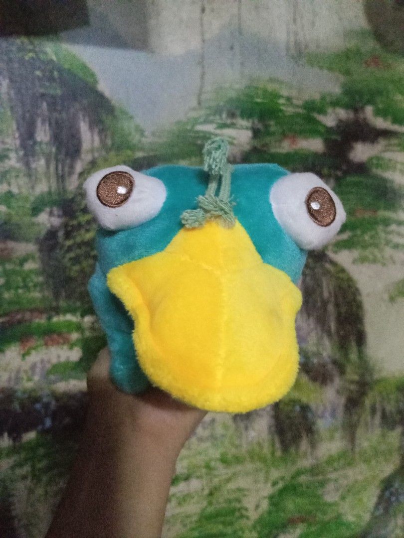 Perry the Platypus (Category: Plushies & Soft Toys) located in Bacolod City. Submitted by livegem_b5a11b (Listing ID 1328645124, Image 2). Description: Sold as is; what you see is what you get. Attached are photos for reference; color may vary due to lighting; please manage expectations. 💵 MOP: Gcash 🛒 MOD: Flash express Location: Bacolod City, Negros Occidental #katahum #anime #character #ghibli #noface #totoro #studioghibli #vintage #anime #l