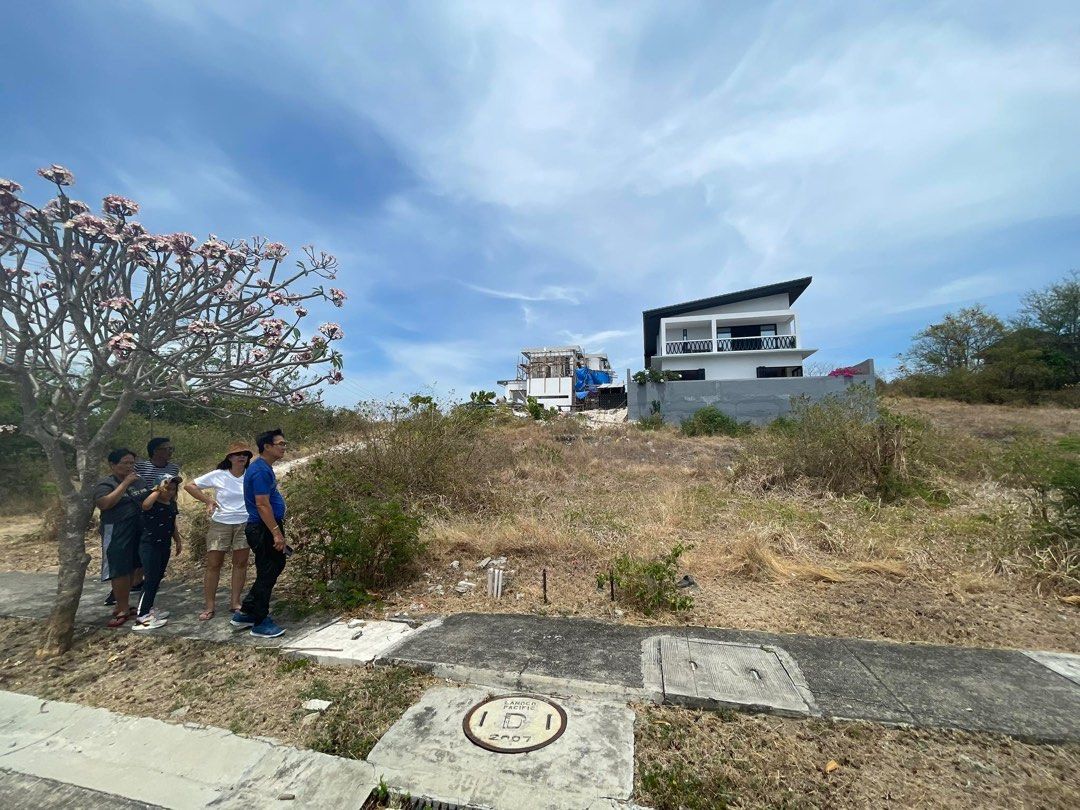 Playa Calatagan Residential Beach Lot (Category: Lot) located in Pasig City. Submitted by allsalecad (Listing ID 1328682002, Image 3). Description: RUSH PROPERTY FOR SALE!!! (OPEN FOR LICENSED BROKER) PLAYA CALATAGAN VILLAGE (RESIDENTIAL) Lot facing the beach 323 square meters Clean Title Updated Real Property Tax Amenities: Beach Club CaSoBe (Calatagan South Beach - discount for property owner) Hilltop Clubhouses Ampitheater Park Bamboo Park Cen