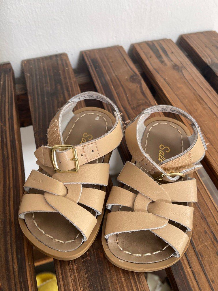 Saltwater sandals size 5 new arrivals