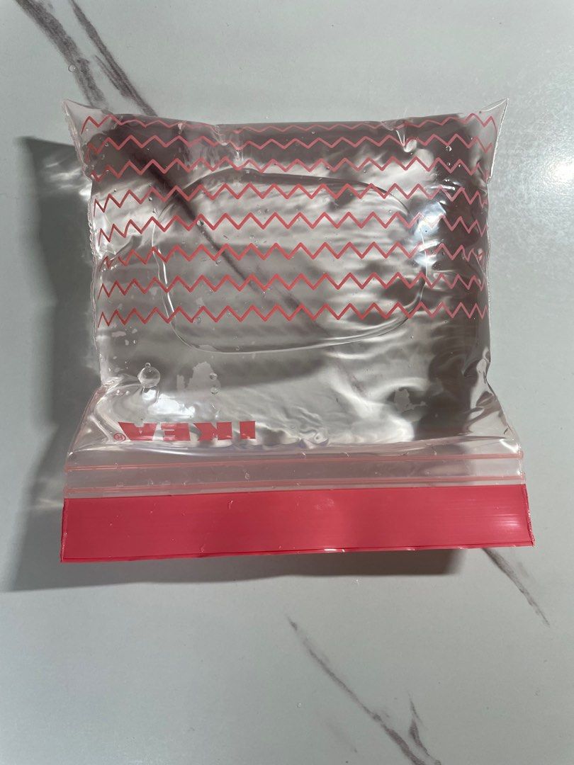 Strange solution (Category: Everything Else) located in Singapore. Submitted by royal.marcusfux (Listing ID 1328665818, Image 1). Description: A bag of solution that may contain ionic or covalent compounds;may contain salts like sodium chloride,silver nitrate and so on..