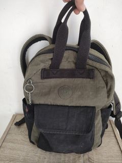 (Kategori: ) berada di . Dikirim oleh ssjjbags (ID iklan 1328638169, Gambar 1). Deskripsi: .